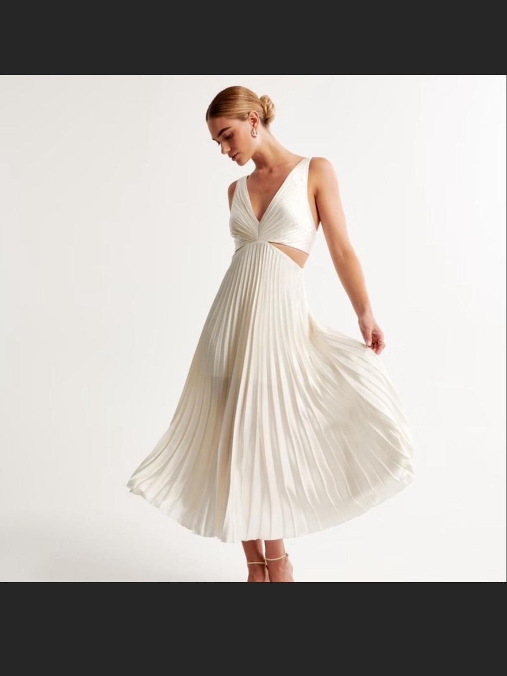 Abercrombie & Fitch Pleated White Satin V-Neck Maxi Dress with Cutout - M Tall